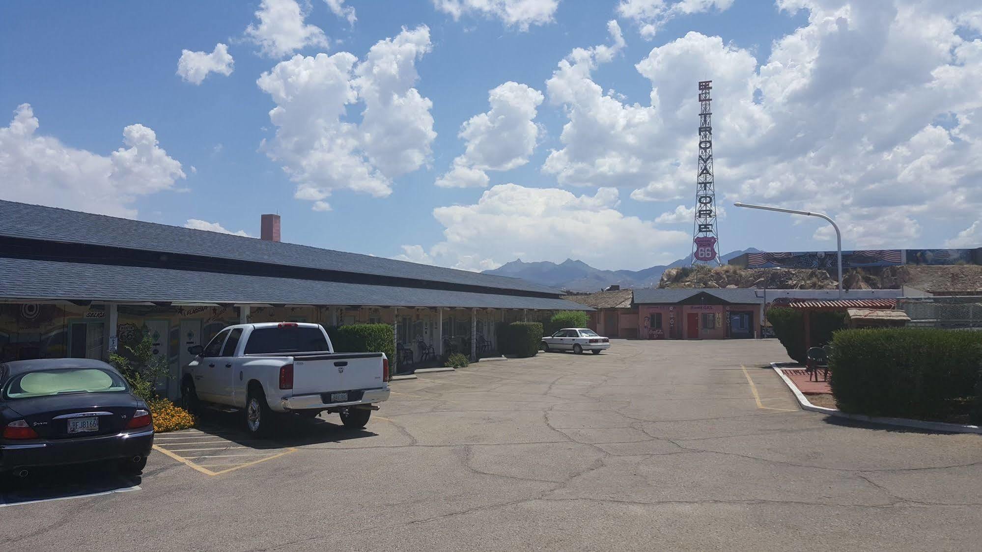 El Trovatore Motel Kingman Exterior photo